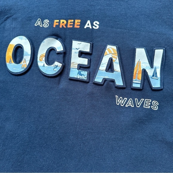 ⭐️ 5 for $25 AS FREE AS OCEAN WAVES Navy Short Sleeve Top Size 7 - Picture 2 of 4